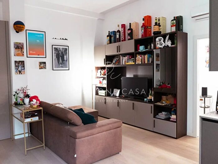 Appartamento trilocale in vendita in Via Amero Cagnoni, Milano