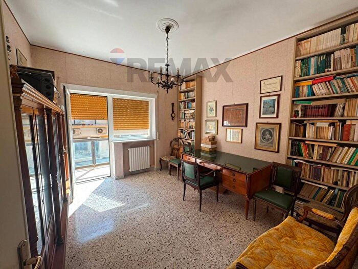 Appartamento con 6 locali in affitto in Viale Virgilio, Italia Montegranaro, Taranto