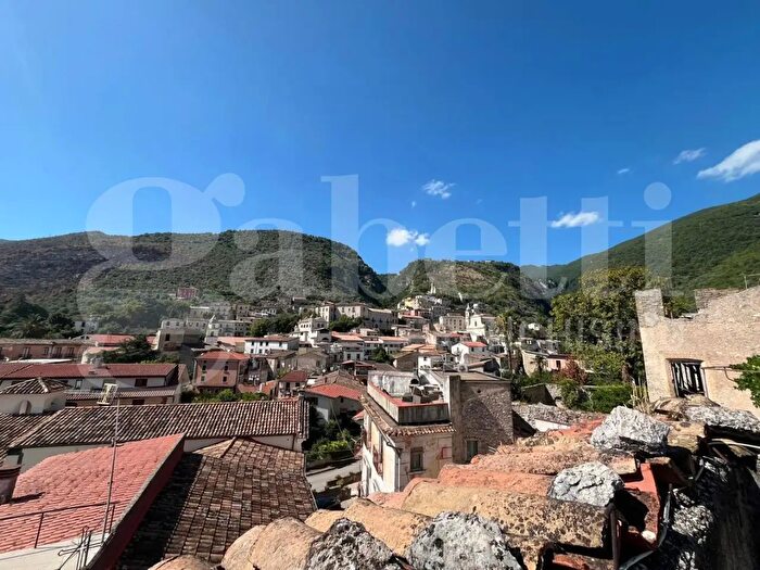Casa con 8 locali in vendita in Via Alfonso Costantini, Piedimonte Matese