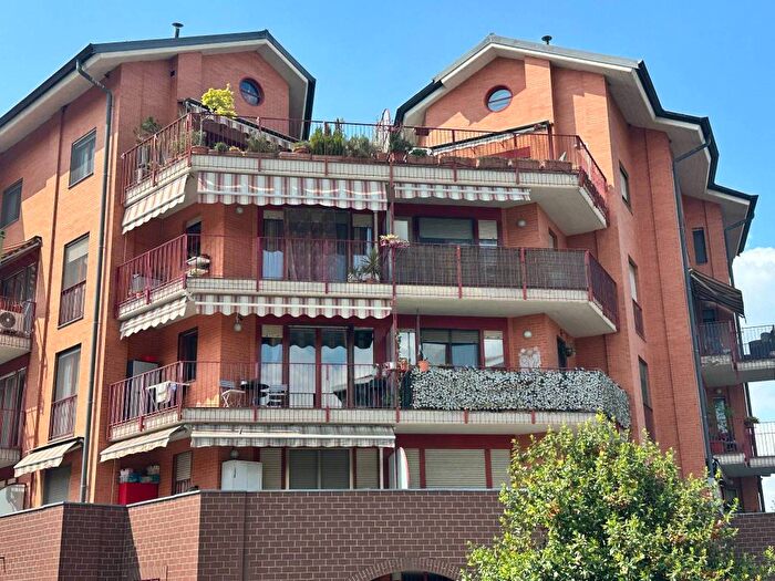 Appartamento con 6 locali in affitto in Via Colle dell'Assietta, Settimo Torinese