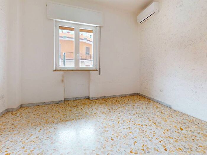 Appartamento trilocale in affitto in Via Generale Francesco Planelli, Centro, Bitonto