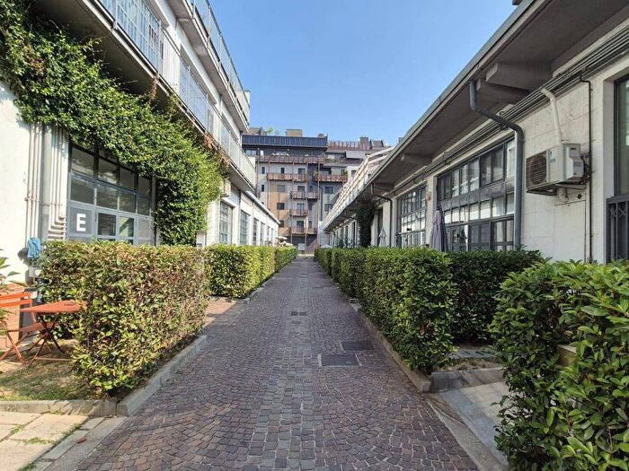 Appartamento bilocale in affitto in Via Simone Schiaffino, Bovisa, Milano