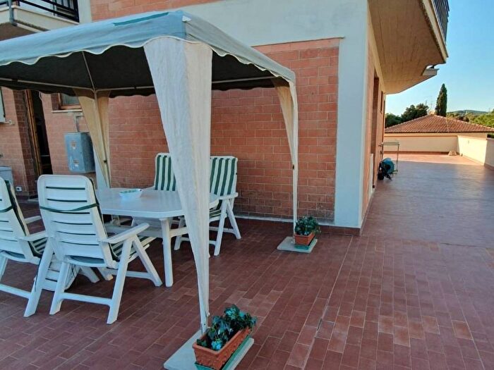 Appartamento trilocale in affitto in Via Emilio Bicocchi, Centro, Follonica