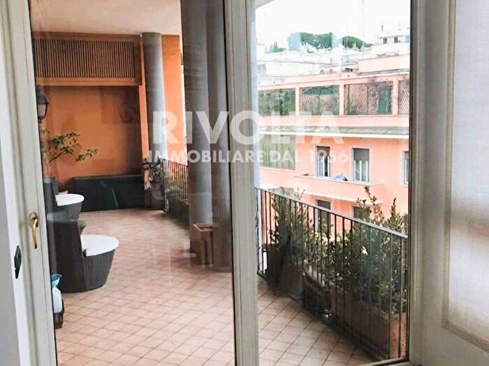 Casa trilocale in affitto in Via Giovanni Antonio Plana, Euclide, Roma