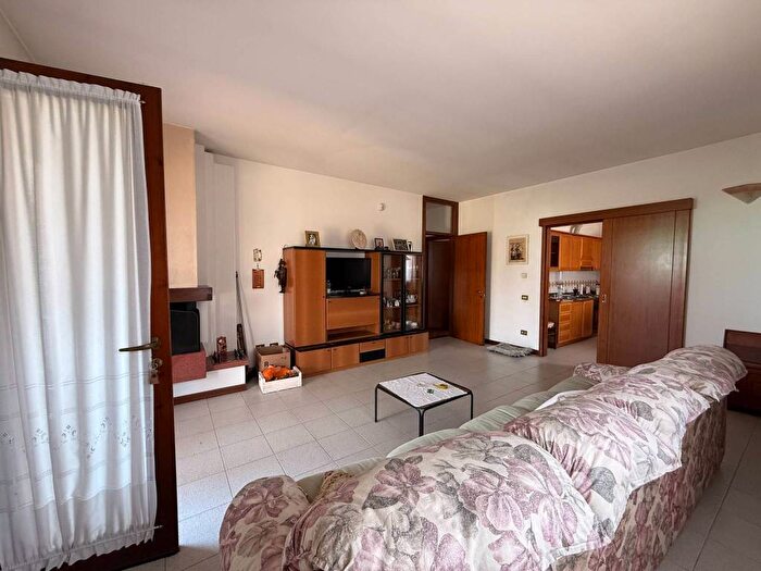Casa quadrilocale in affitto in Via Livorno, Centro, Vigonza