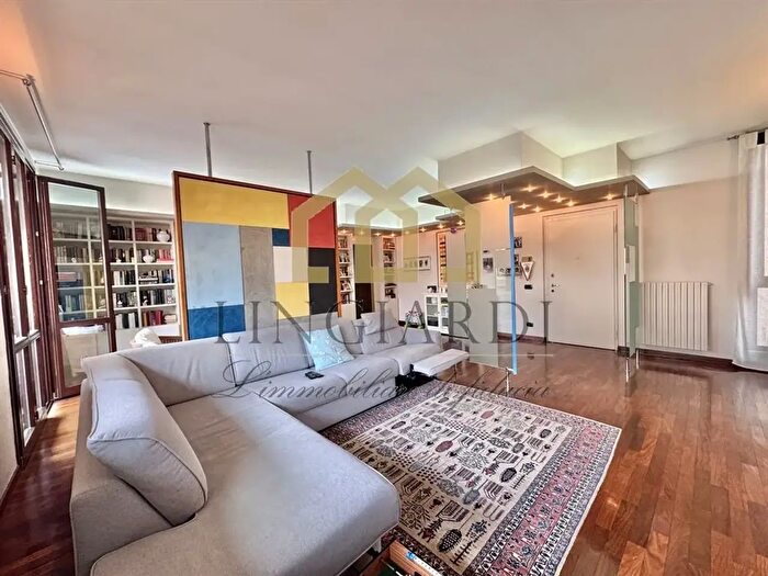 Casa quadrilocale in vendita in Via fra Simonetto da Camerino, Lodi