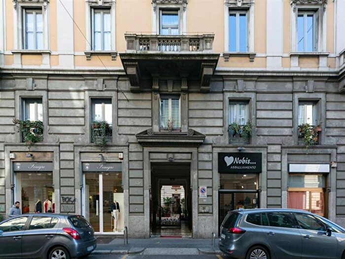 Appartamento trilocale in affitto in Via Spartaco, Montenero, Milano