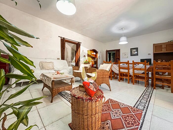 Casa con 5 locali in vendita in Jesi