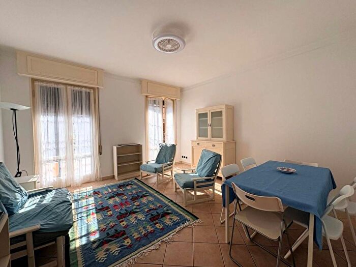 Appartamento trilocale in affitto in Via Edmondo de Amicis, Panoramica, Brescia