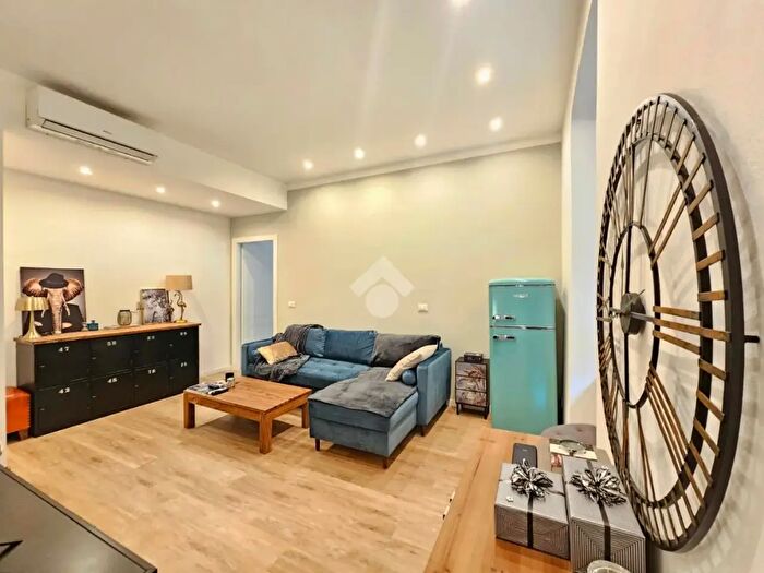 Appartamento quadrilocale in vendita in Via Pisacane, Genova