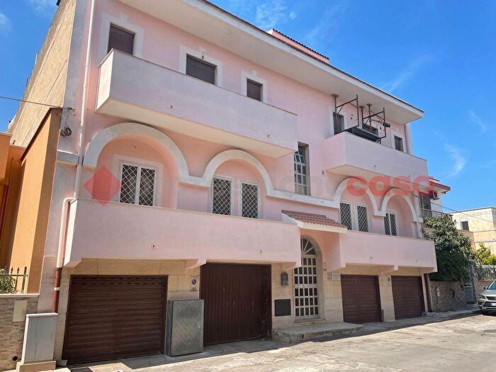 Appartamento quadrilocale in vendita in Via Toma, Pulsano