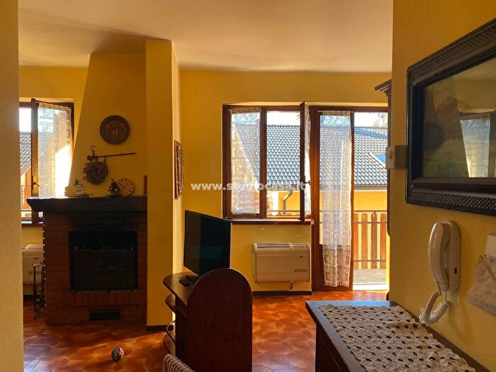 Appartamento trilocale in vendita in Via Monte Secco, Piazzatorre