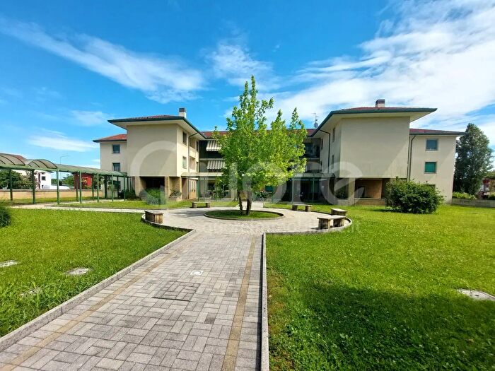 Appartamento bilocale in vendita in Via Buttrio, Udine