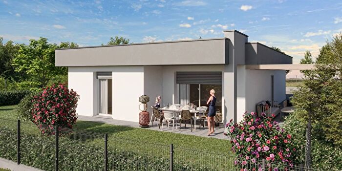 Casa quadrilocale in vendita in Via Fornace, Uggiate con Ronago