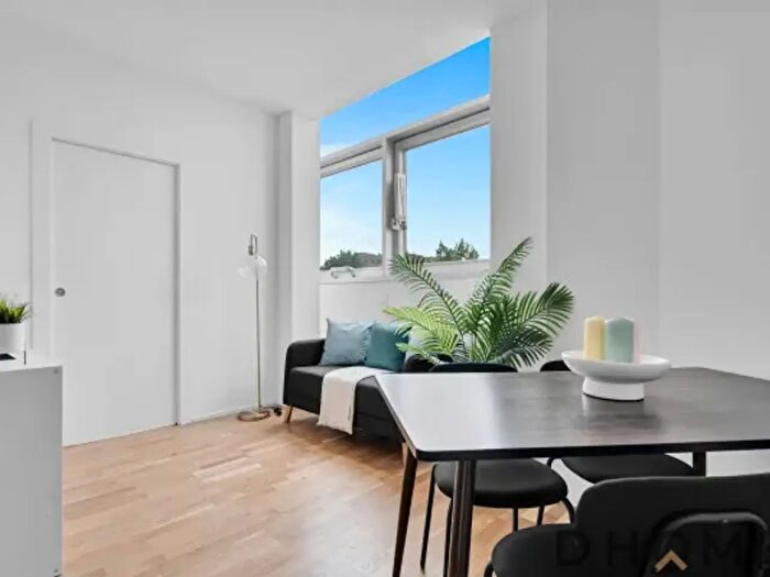 Appartamento trilocale in vendita in Via Privata Trasimeno, Milano