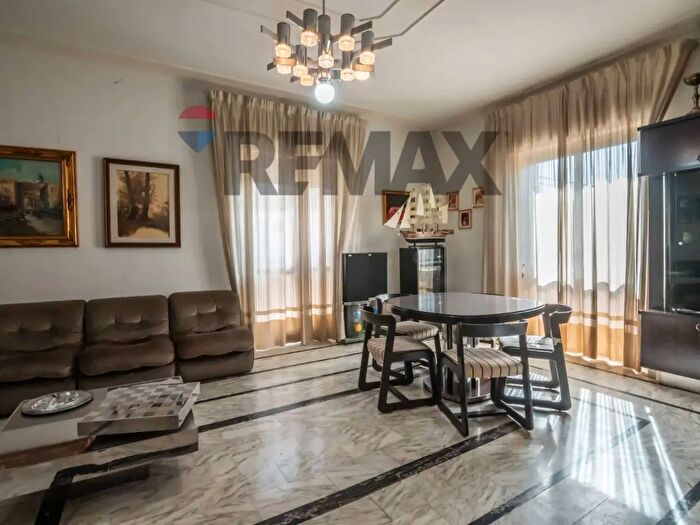 Appartamento quadrilocale in vendita in Via Pisano Baudo, Lentini
