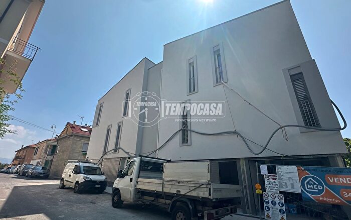 Appartamento bilocale in vendita in Via Genova, Sanremo