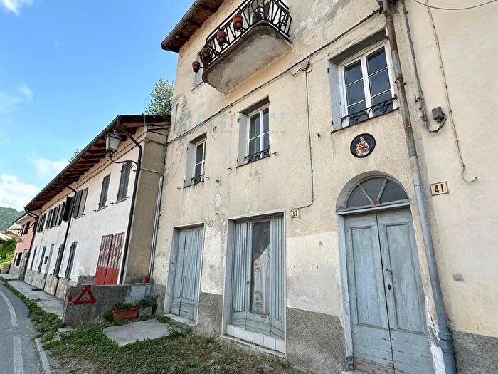 Appartamento bilocale in vendita in Via Giovanni Battista Pera, Calizzano