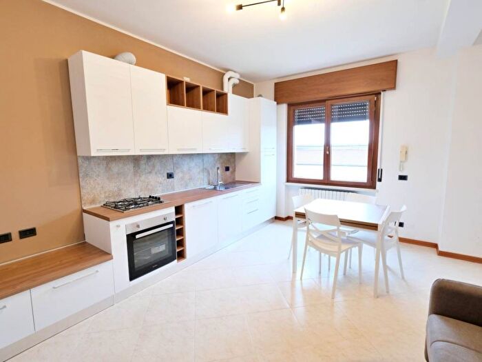 Appartamento bilocale in affitto in Via Camillo Benso di Cavour, Villafranca di Verona