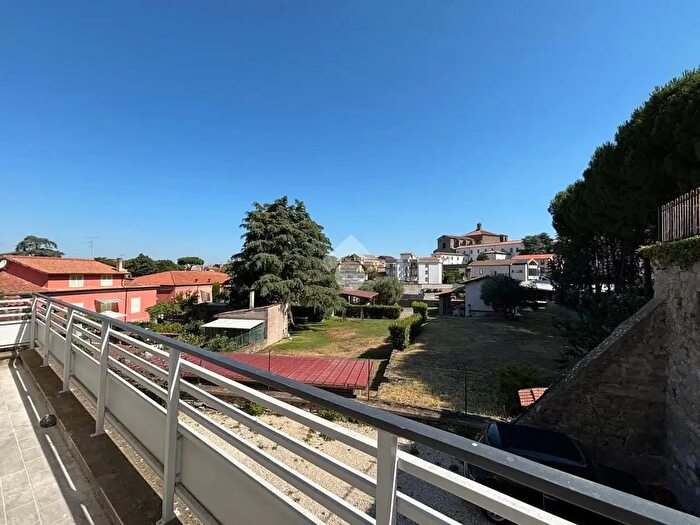 Appartamento con 5 locali in affitto in Via Torre di San Biele, Viterbo