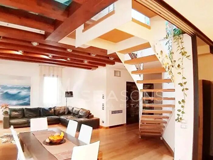 Appartamento con 6 locali in vendita in Venezia