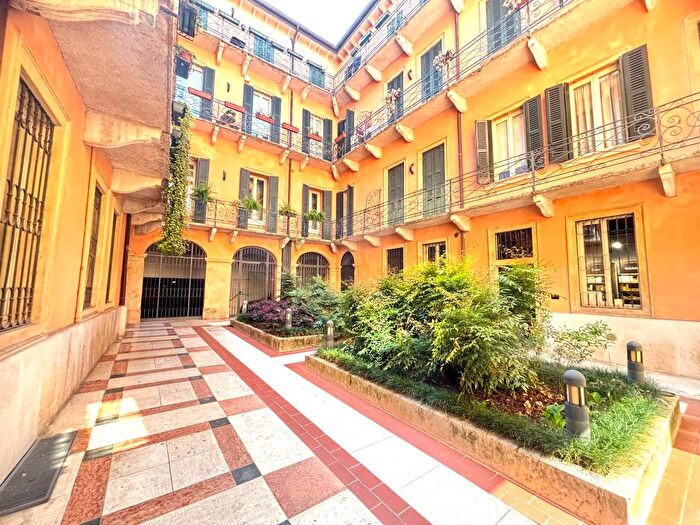 Appartamento trilocale in affitto in Corso Cavour, Centro Storico, Verona