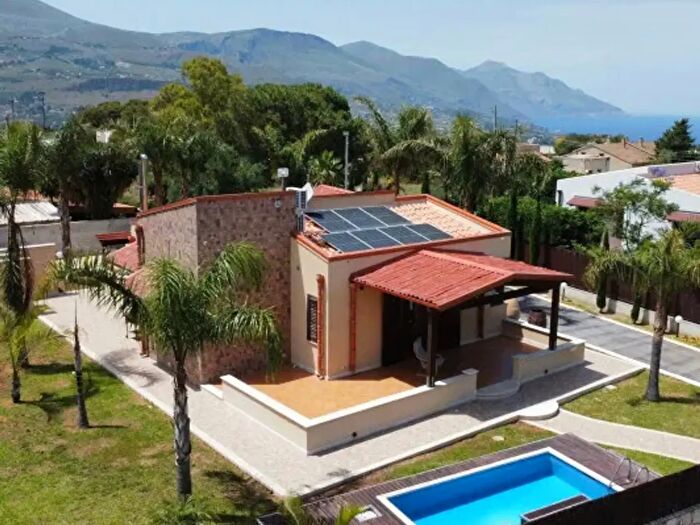 Casa trilocale in vendita in Contrada Fraginesi, Castellammare Del Golfo
