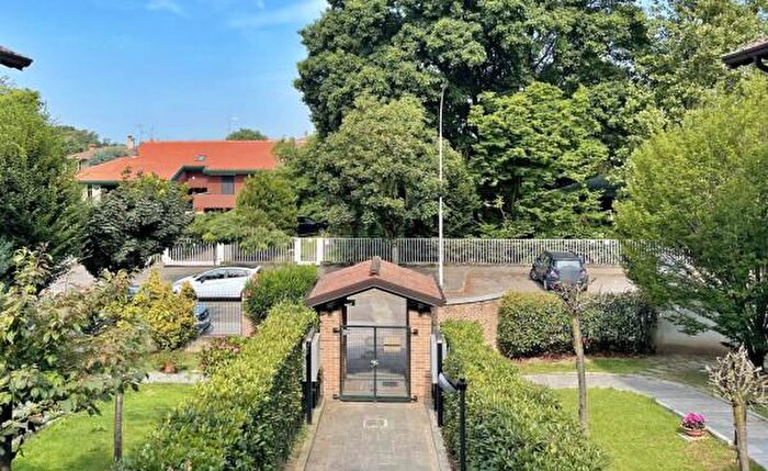 Case in Vendita e in Affitto - 2