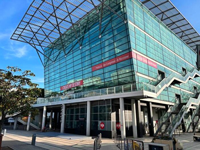 Casa con 6 locali in vendita in Riccione