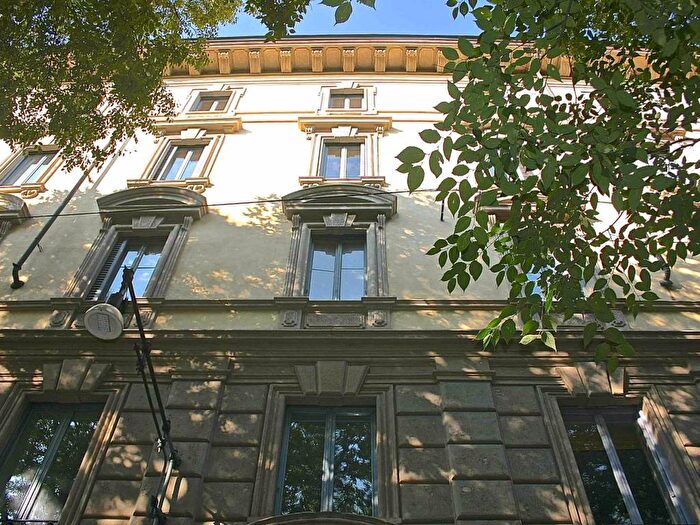 Casa monolocale in affitto in Foro Buonaparte, Cadorna Castello, Milano