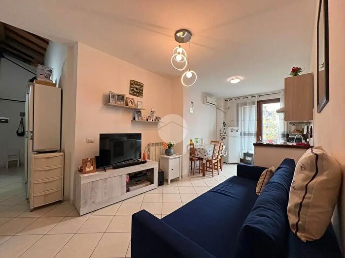 Appartamento bilocale in vendita in Via I Settembre, Firenze
