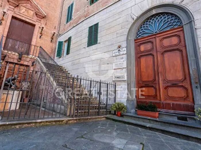 Appartamento con 6 locali in vendita in Viale Trieste, Siena