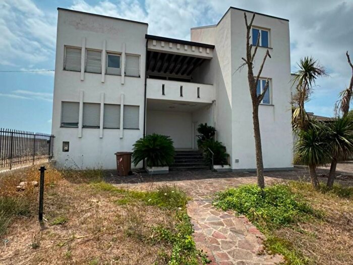Casa in affitto in Via delle Dune, Villa Literno