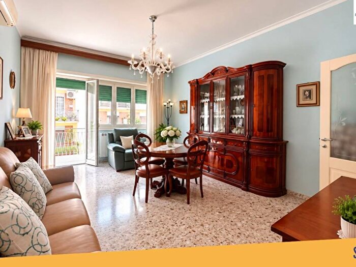 Appartamento trilocale in vendita in Via Sgurgola, Colli Albani, Roma