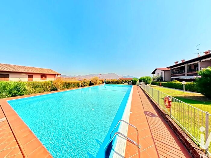 Appartamento trilocale in vendita in Via delle Margherite, Manerba Del Garda