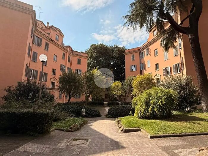Appartamento bilocale in vendita in Appartamento Piazza di Villa Fiorelli, Roma