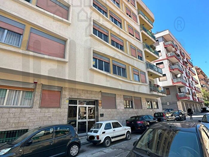 Appartamento quadrilocale in affitto in Via Gesù e Maria in SLeone, Centro Storico, Messina