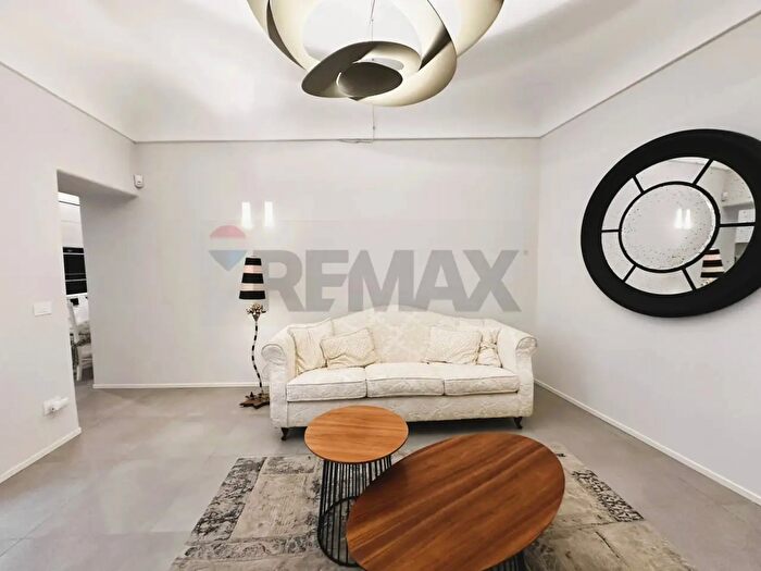 Appartamento quadrilocale in vendita in Via Roma Snc, Siracusa