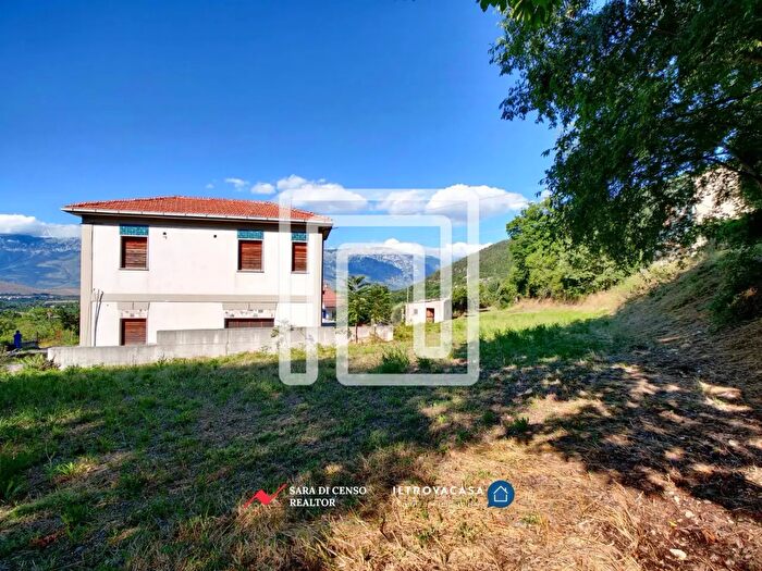 Casa con 5 locali in vendita in Via Roma, Bugnara