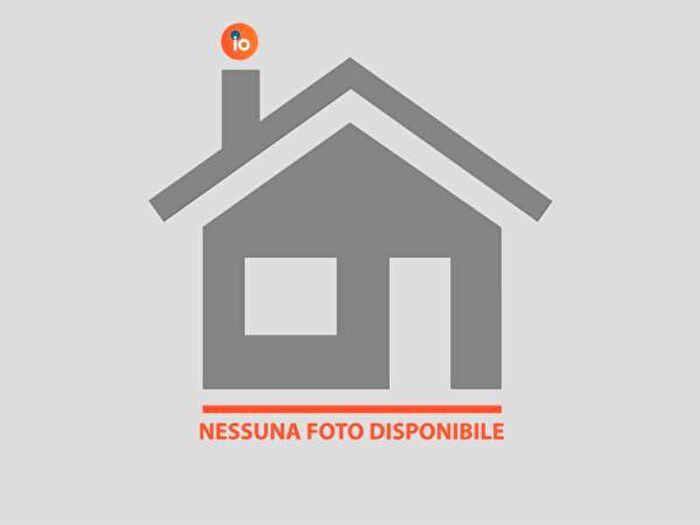 Casa con 6 locali in vendita in Quattro Castella