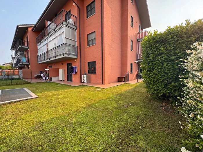 Appartamento trilocale in vendita in Via Toscanini, Druento