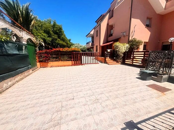 Casa con 5 locali in vendita in Via Valverde, Carbonia