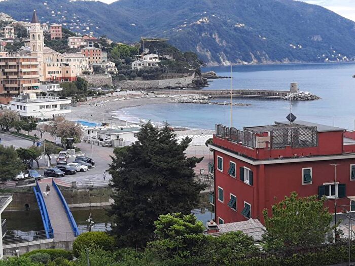 Appartamento quadrilocale in affitto in Via Camillo Benso di Cavour, Lungomare Mulinetti Polanesi, Recco