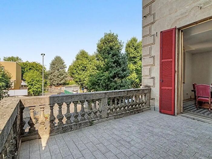 Appartamento bilocale in vendita in Viale Somaini, Lomazzo