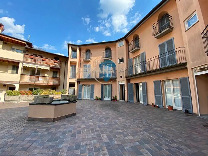 Appartamento bilocale in vendita in Via Selvino, Albino