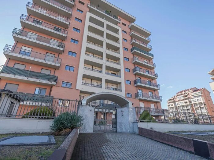 Appartamento in vendita in Via Alfonso Badini Confalonieri, Torino