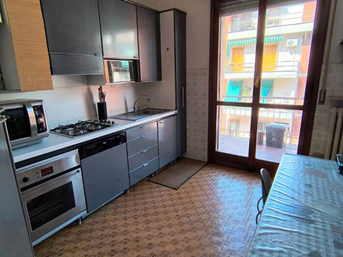 Appartamento quadrilocale in affitto in Via Michele Valenti, San Leonardo, Parma