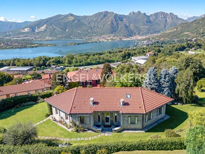 Casa con 6 locali in vendita in Via Brianza, Galbiate