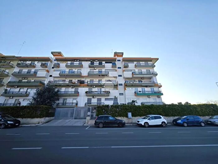 Appartamento quadrilocale in vendita in Via Giovanni Candura, Bari