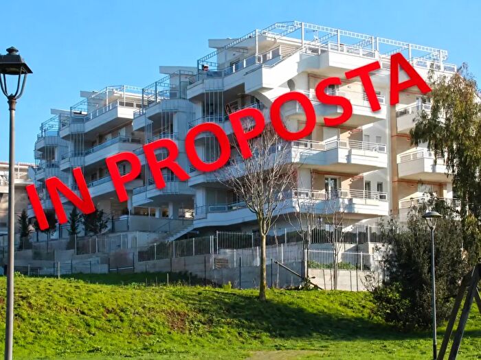 Appartamento quadrilocale in vendita in Via del Casale Solaro, Roma